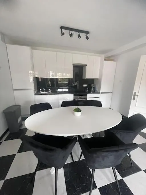 アパート Prachtig 4/10 Pers. Appartement Mijas/Fuengirola マラガ