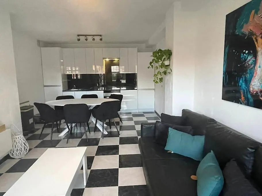 アパート Prachtig 4/10 Pers. Appartement Mijas/Fuengirola マラガ